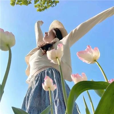 演员克拉拉·施温宁 